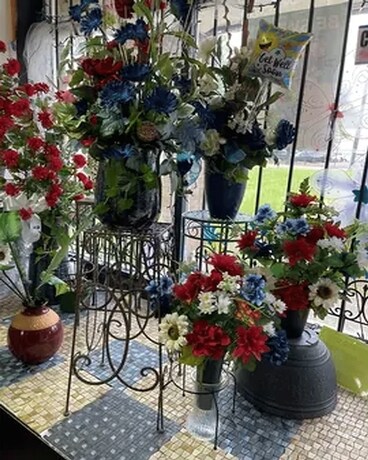 Custom Gift 1 Flower Arrangement