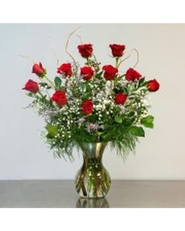 High Style Dozen Roses Flower Arrangement