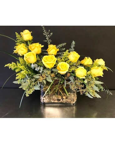 Dramatic Dozen Flower Arrangement