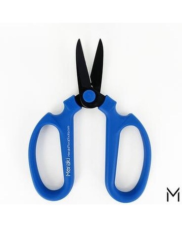 Meraki Shears designed by Jenny Thomasson Flower Arrangement