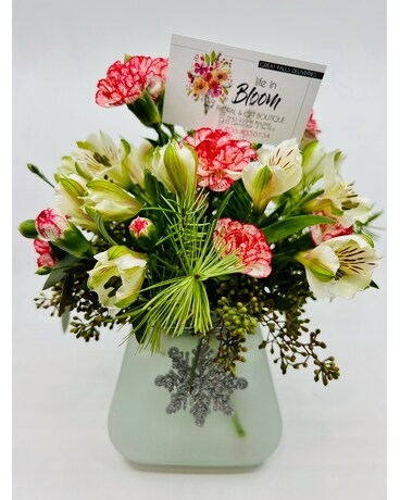 Christmas Snowflake Vase Special Flower Arrangement