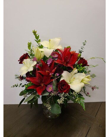 Lily Bouquet Flower Arrangement
