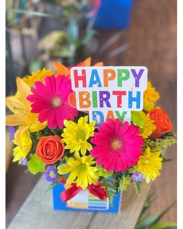 Happy birthday to You Flower Arrangement