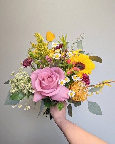 Wedding Bouquet Flower Arrangement