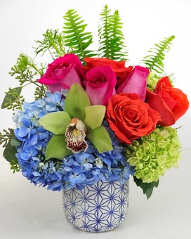 Petite Sensation Flower Arrangement