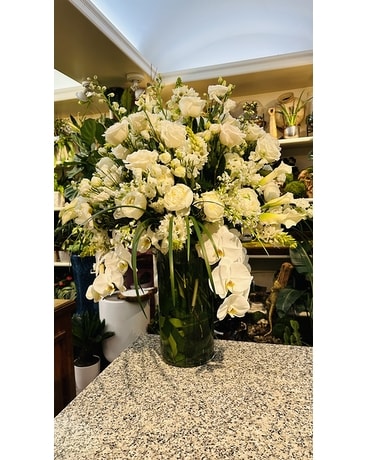White Elegance Flower Arrangement