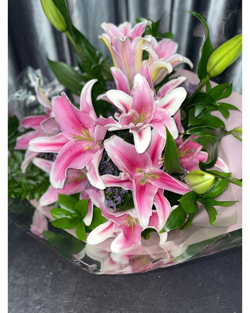 Flowers for Love & Romance Delivery Brooklyn NY - Corner Flowers