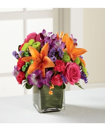 THE FTD® BIRTHDAY CHEER™ BOUQUET Flower Arrangement