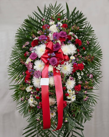 Red & White Spray Flower Arrangement