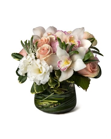 Peaceful & Peachy Flower Arrangement