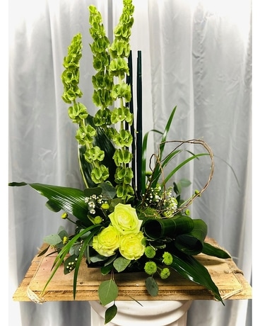 Emerald Reflection Flower Arrangement