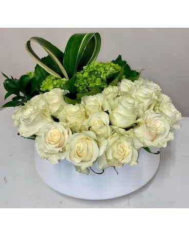 White Deluxe Flower Arrangement