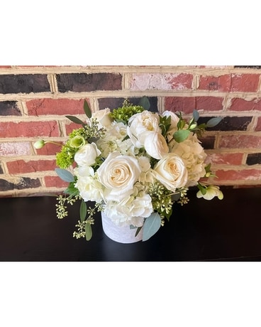 Elegance Flower Arrangement