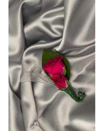 Spray Rose Boutonniere Boutonniere