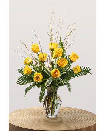 One Dozen Supreme Yellow Roses Flower Arrangement