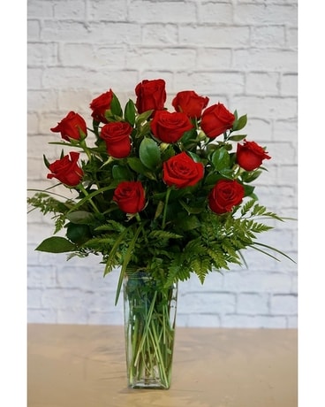 One Dozen Deluxe Red Roses Flower Arrangement