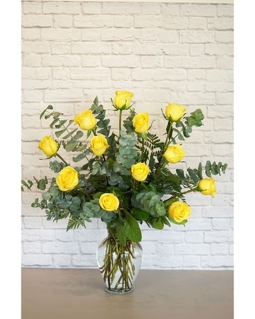 One Dozen Premium Yellow Roses Flower Arrangement