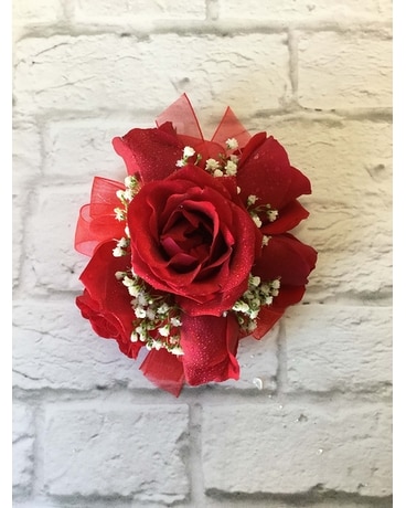 Red Spray Rose Wristlet Corsage