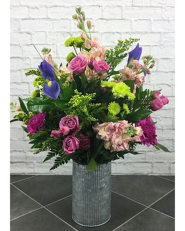 Farmhouse Bouquet Flower Arrangement