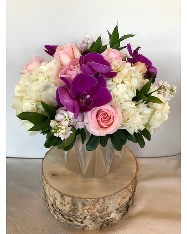 Eloise Flower Arrangement