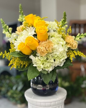 Yellow Splendor Bouquet Flower Arrangement