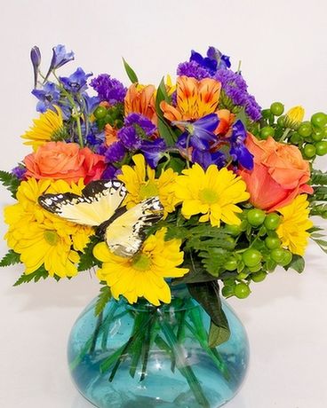 Bright flower arrangement Flower Arrangement