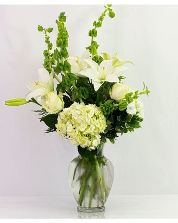 Fresh Green & White Bouquet Flower Arrangement