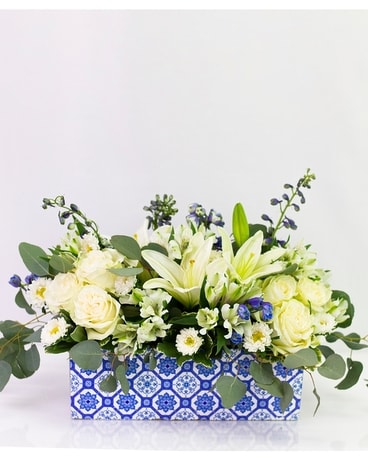 Classic Blue & White Flower Arrangement