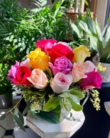 With 18 Roses size,  inches height and  inches wide.