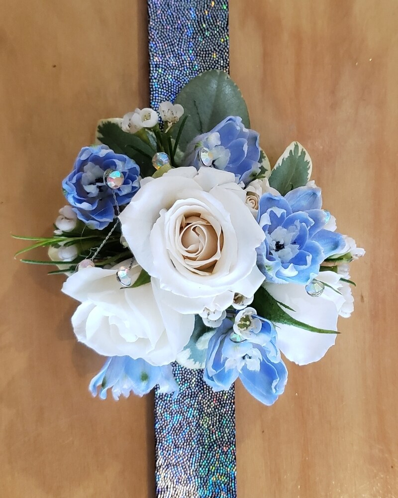★EMS★ CORSAGE FLAT BAGSKY BLUE Amazon.com: Vkkperp 2Pcs Blue Rose Corsage and Boutonniere