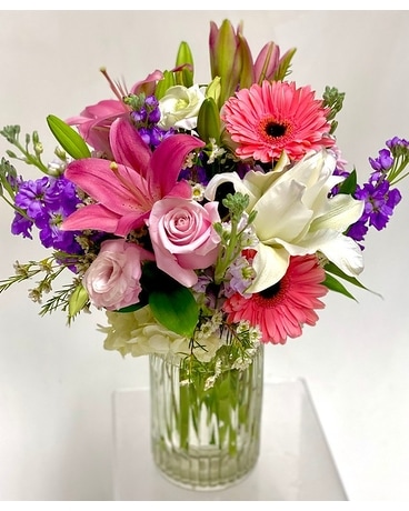 Colwell's Lazy Days Flower Arrangement