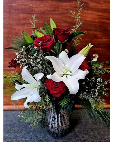 Christmas Elegance Bouquet Flower Arrangement