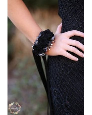 Black Mini Forever Roses Bangle Flower Arrangement