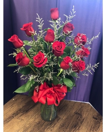 Penguin Flowers Special Red Roses Flower Arrangement