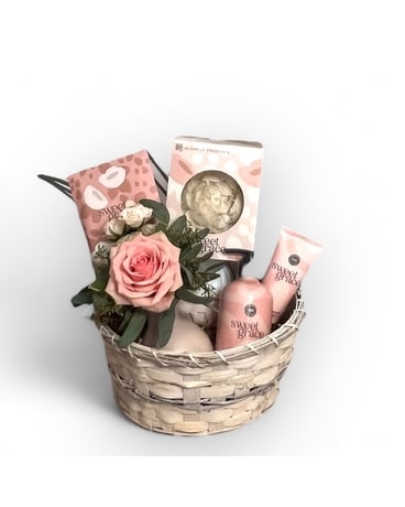 Mothers fashion day gift basket delivery