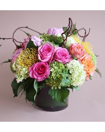 Pavé With A Twist Flower Arrangement