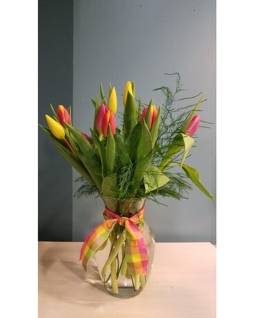 Loeffler's Spring Dozen Tulip Bouquet Flower Arrangement
