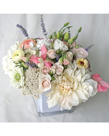 Sweet Cream Flower Arrangement