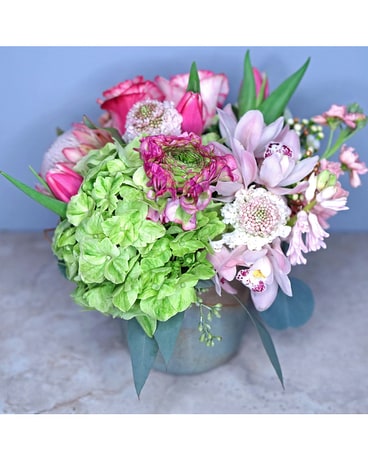 Divine Allure Flower Arrangement