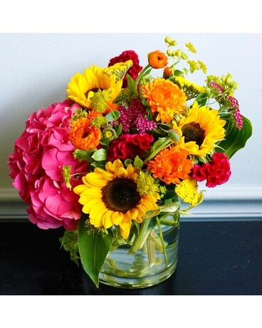 Weekly Vase Arrangement Flower Arrangement