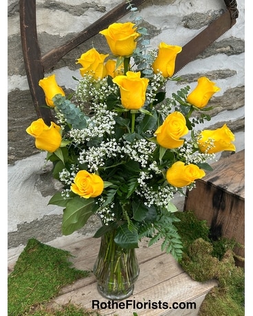 Dozen Yellow Roses Vased Flower Arrangement