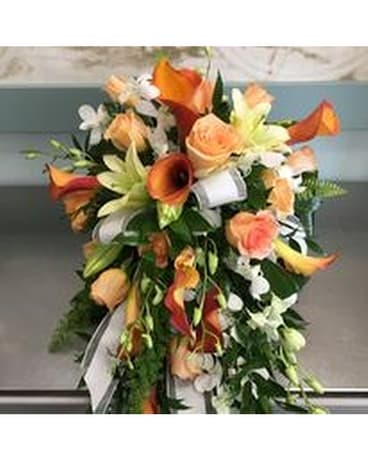 FLOWERS FOR THE WEDDING PARTY Wedding Arrangement