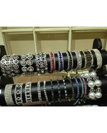 Deluxe Wristlets Corsage