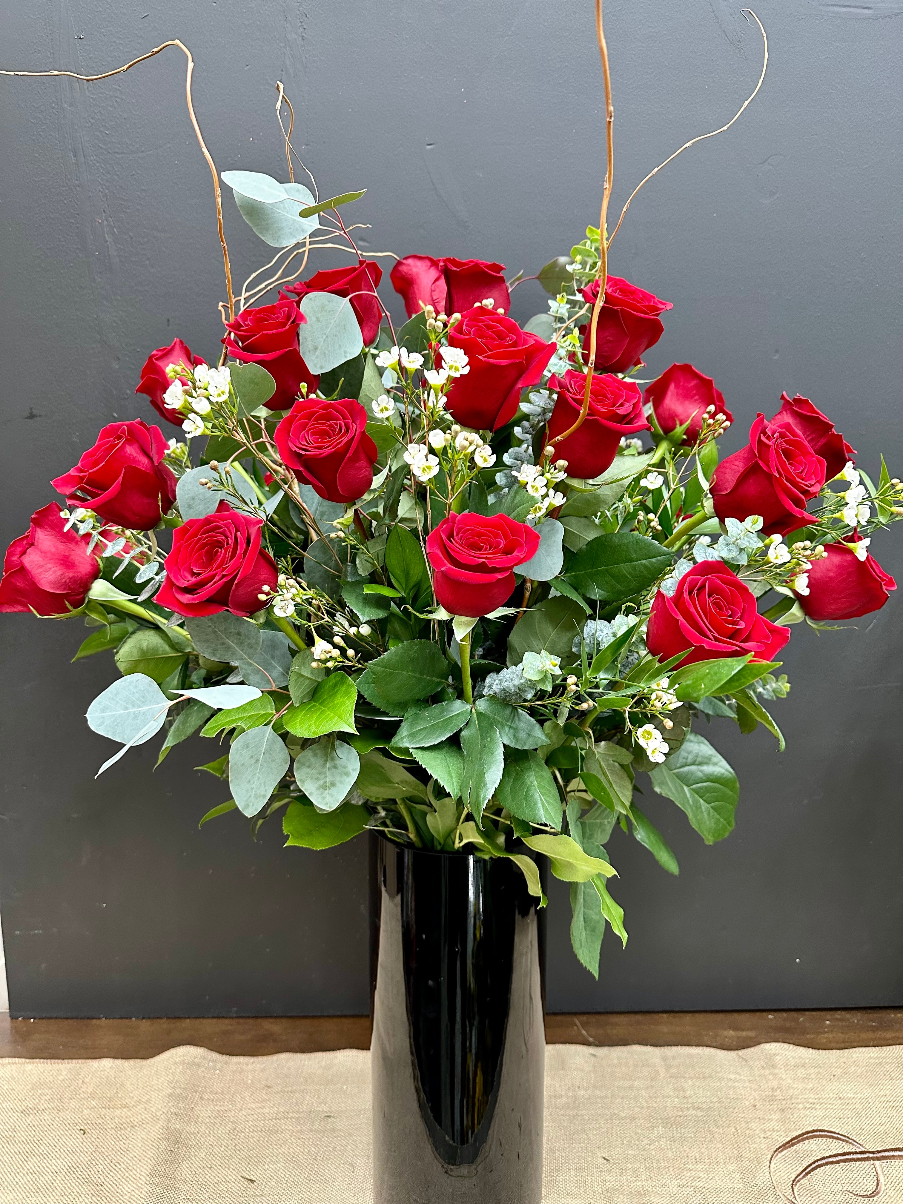 Two Dozen Roses – RRX03/CRX03 Flower Arrangement