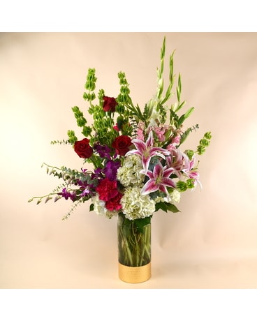 McShan Beautiful Love Bouquet Flower Arrangement