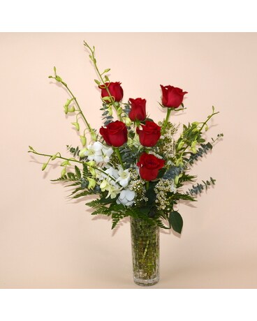 McShan Simple Love Bouquet Flower Arrangement