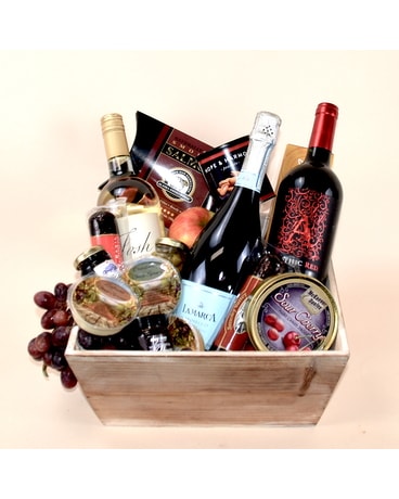 McShan Wine Picnic Gift Basket