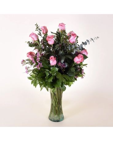McShan Traditional 12 Pink Roses Flower Arrangement