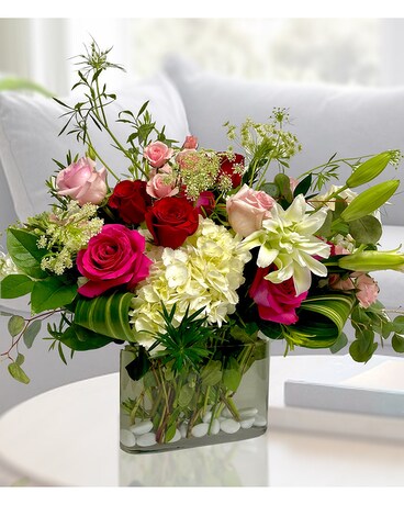 Payne's Florist & Gifts - Delightful Romance Flower Arrangement