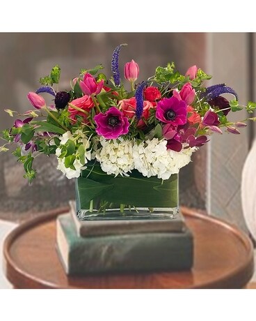 Granbury Flowers & Gifts - Cloud Burst Flower Arrangement